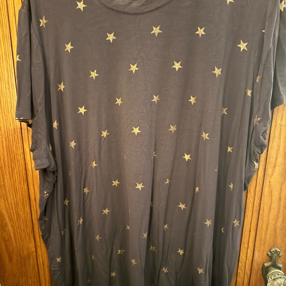 Maurices Gray Tee with Gold Stars